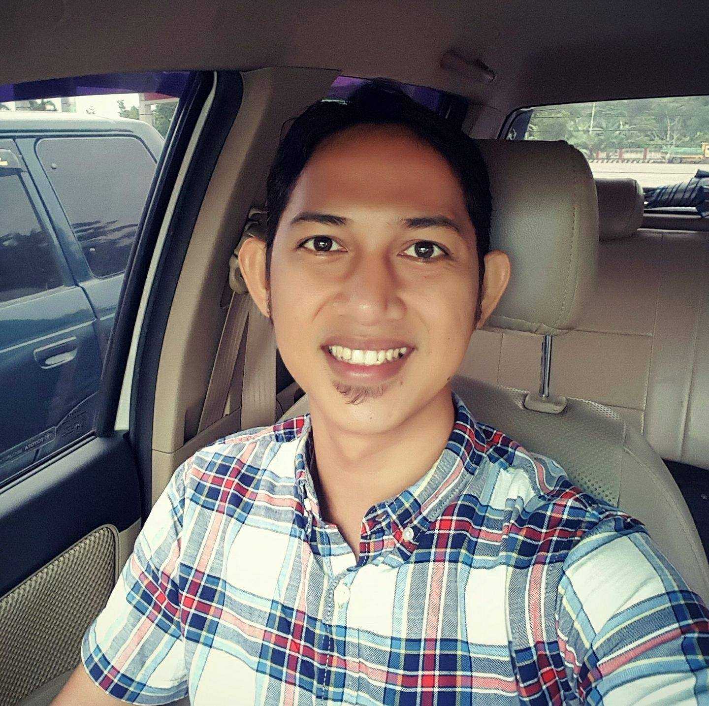 Hendra Manalu, ST. Hendra Manalu, ST.